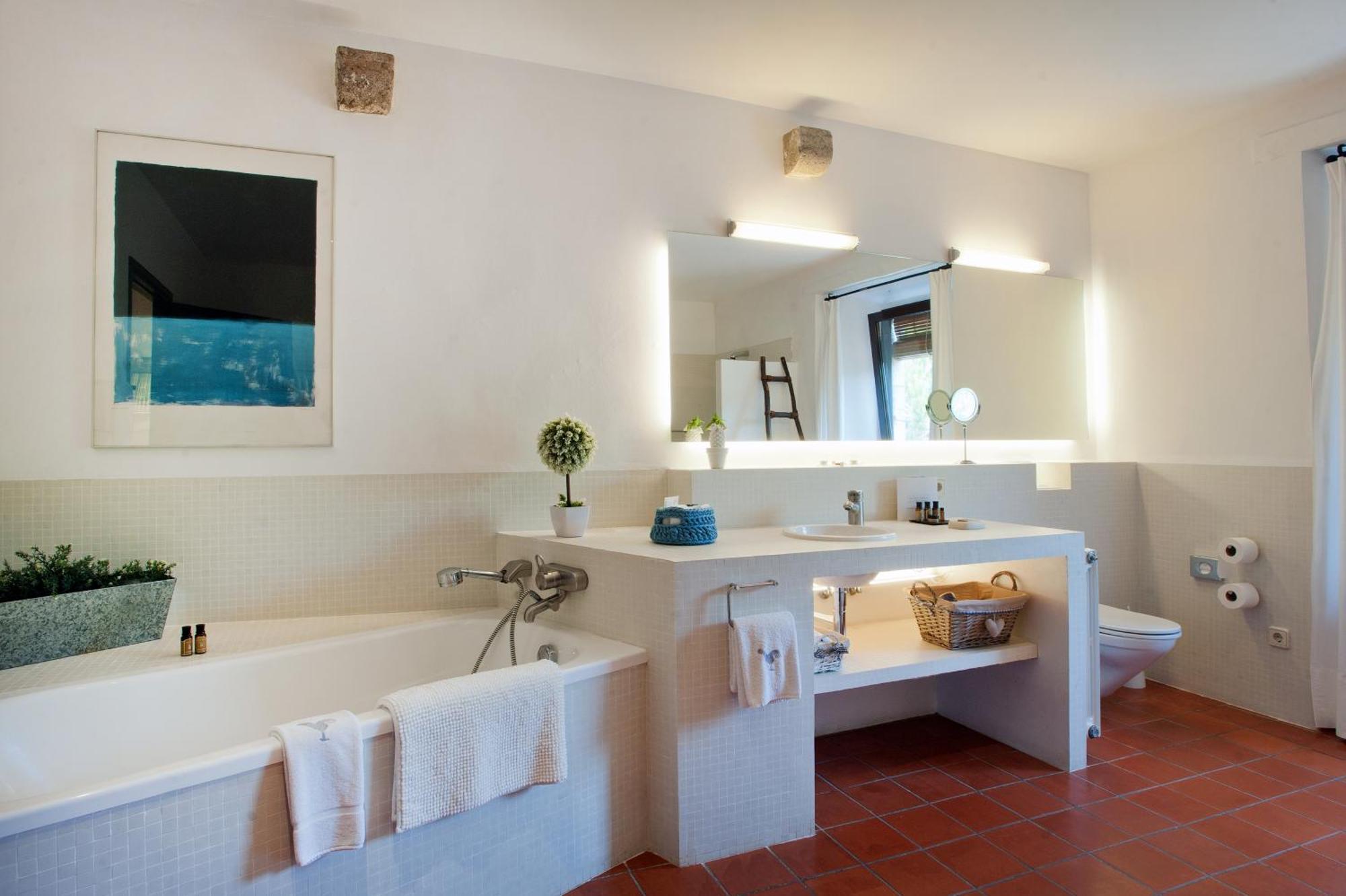 Mas Falgarona Hotel Boutique & Spa Avinyonet de Puigventós Εξωτερικό φωτογραφία
