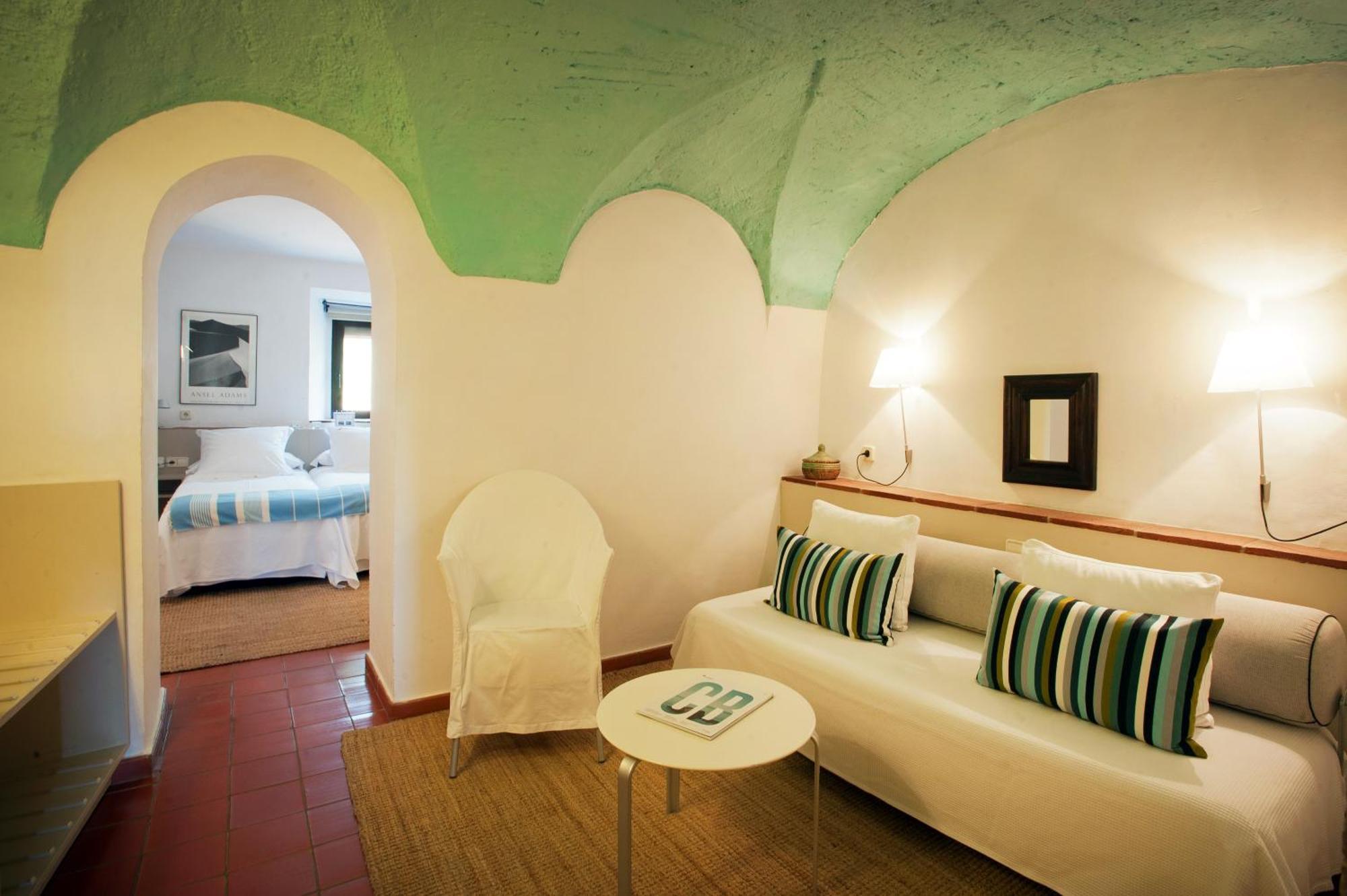 Mas Falgarona Hotel Boutique & Spa Avinyonet de Puigventós Δωμάτιο φωτογραφία