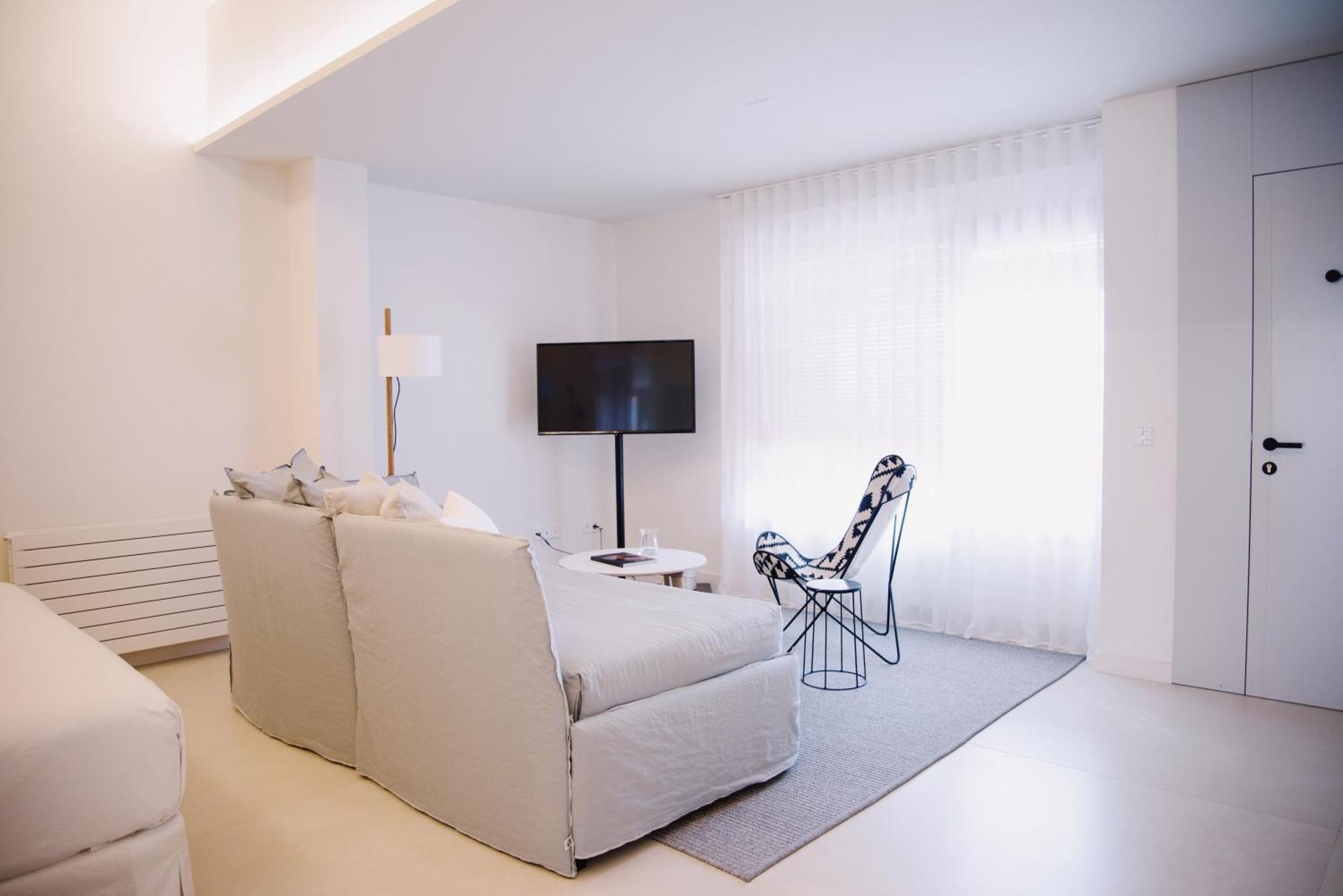 Mas Falgarona Hotel Boutique & Spa Avinyonet de Puigventós Εξωτερικό φωτογραφία